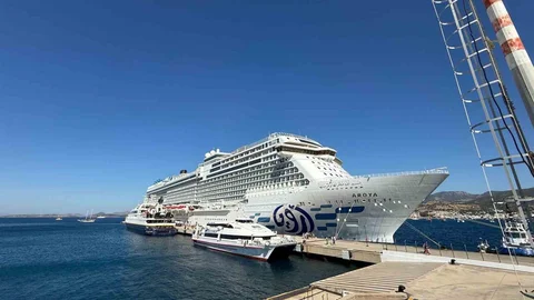 Bodrum'da Kruvaziyer Turist Akını