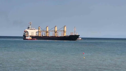 Tekirdağ'da Yük Gemisi Kurtarma Çalışmaları