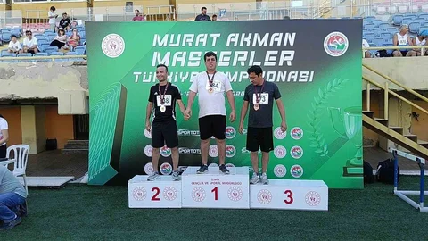 Alp Gökbora Ulubeli İzmir'de 4 Dalda Şampiyon Oldu