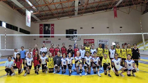 Burhaniye'de Gençler Spor ve Sanatla Buluşuyor