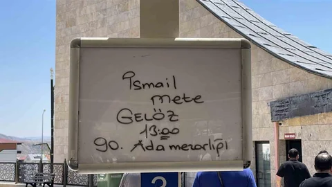 Sivas'ta Motosiklet Kazası Sonrası Hayatını Kaybeden Genç Defnedildi