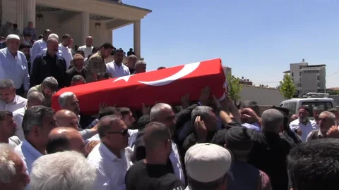Siirt'te Belediye Başkanı Uğurlandı