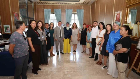 Renklerin Su ile Buluştuğu Sergi Manisa'da Açıldı