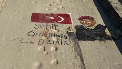 Filistinli Sanatçılardan Ömer Halisdemir Anması