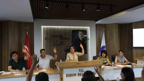 Didim'e Temizlik Aracı Desteği Geldi