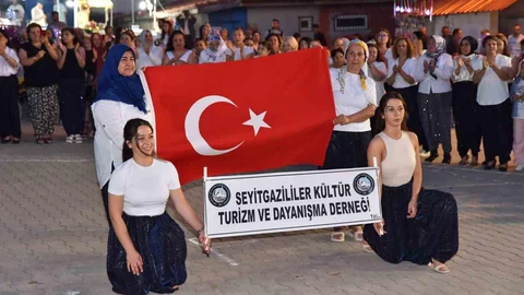 Seyitgazi'de Şalvar Gecesi Coşkusu