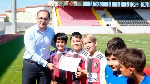 Tavşanlı’da Futbol Şenliği Coşkusu