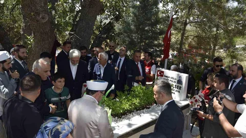 Dicle'de Şehitler Anıldı