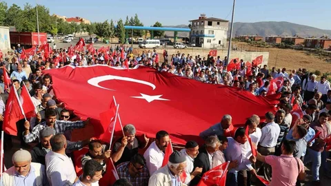 Siirt'te Darbe Gecesi Belgeseli Yayınlandı