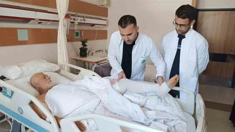 Batman'da Kayısı Ağaçtan Düşen Adam Ameliyatla Kurtarıldı