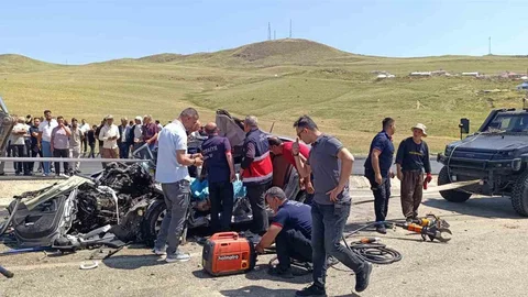 Muş’ta Trafik Kazası: 2 Ölü, 1 Yaralı