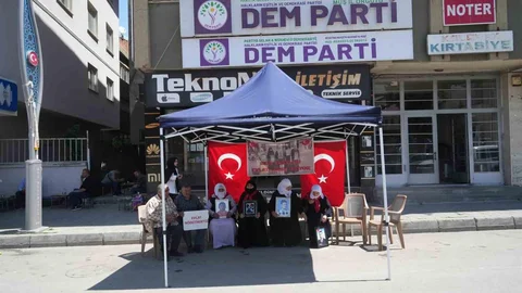 Muş'ta Aileler Evlat Nöbeti Tutuyor