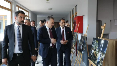 Edremit'te Fotoğraf Sergisi Açıldı