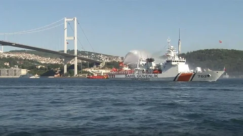 İstanbul Boğazı’nda Tekne Korteji Düzenlendi