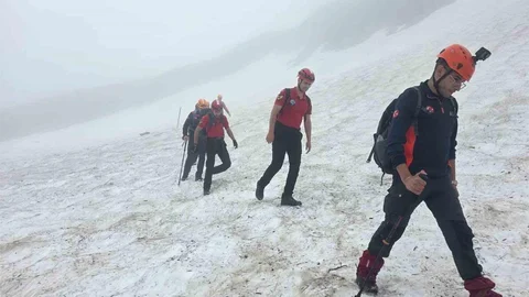 Çamlıhemşin'de Mahsur Kalan Turistlere Ulaşıldı