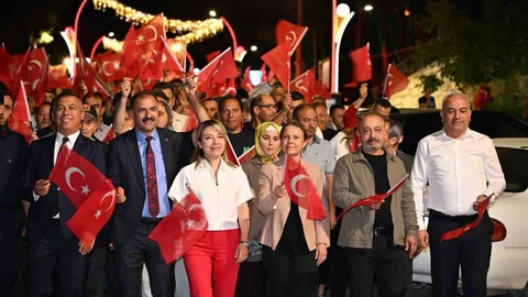 Demirci'de Kahramanlık Türküleri Söyleniyor
