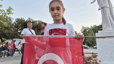 Eskişehir'de Anlamlı Sancak Koşusu