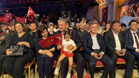 Adana'da Demokrasi Nöbeti Tutuldu