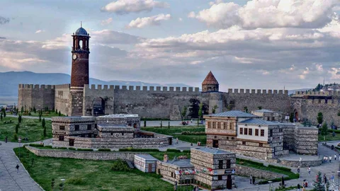 Osmanlı'nın Doğu Planı Erzurum'da Ortaya Çıktı