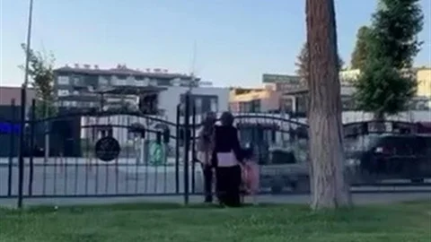 Adıyaman'da Korkulukları Aşarak Tehlike Yarattılar