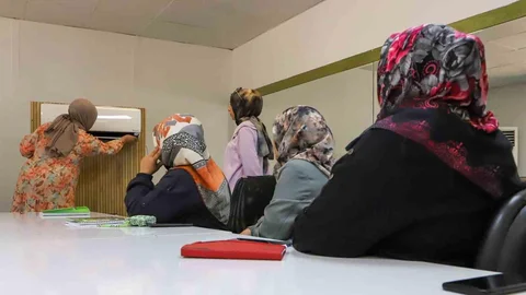 Kadınlara Yönelik Eğitimler Devam Ediyor