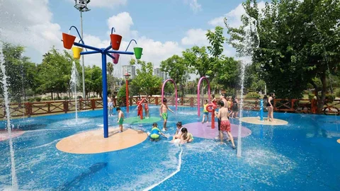 Adana'da Su Oyun Parkları Açıldı