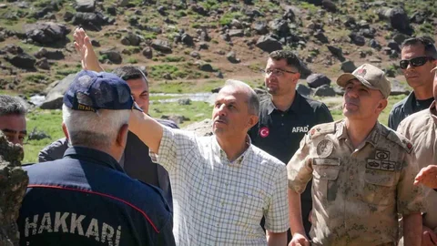 Hakkari'de Kayıp Dağcı İçin Arama Çalışmaları Devam Ediyor