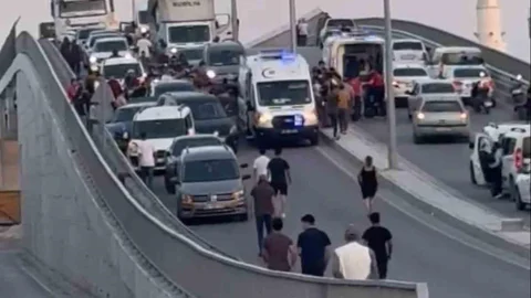 Tarsus Gazipaşa Köprüsü’nde Zincirleme Kaza! 4 Araç Çarpıştı: 3 Yaralı