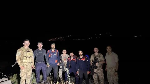Şırnak'ta Mahsur Kalan Mühendisler Kurtarıldı