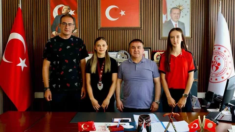 Bilecik'te Atletizmde Çifte Başarı