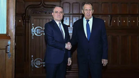 Azerbaycan Dışişleri Bakanı: Ermenistan ile Barış Süreci Başladı