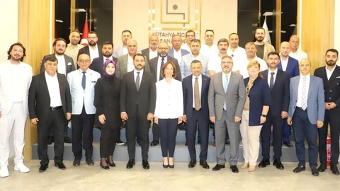 MHP Heyeti Kütahya Ticaret ve Sanayi Odası'nda