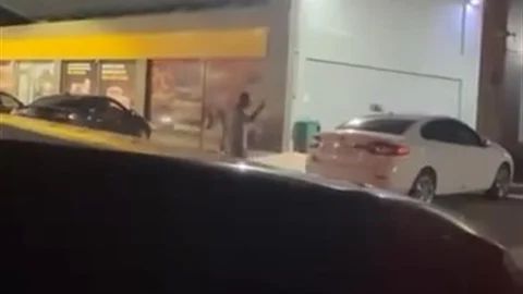 Bursa'da Sopalı Kavga Görüntülendi