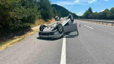 Bilecik'te Takla Atan Otomobilde 3 Yaralı