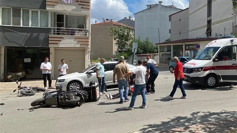 Samsun'da Motosiklet ve Bisiklet Çarpıştı