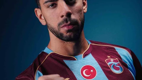 Trabzonspor Cenk Özkaçar'ı Transfer Etti