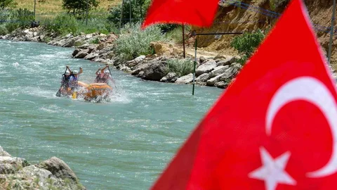 Çatak'ta Rafting Şampiyonası Tamamlandı