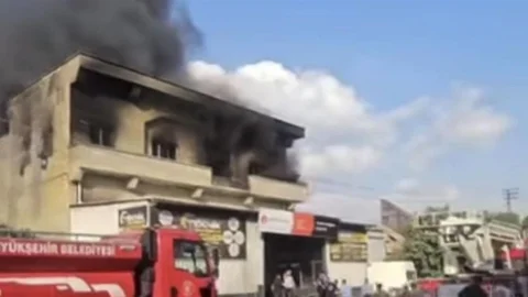 Gaziantep'te İş Yeri Yangını Meydana Geldi