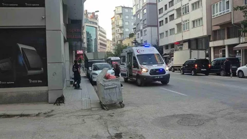 Eskişehir'de Kolonya İçen Kişi Hastaneye Kaldırıldı