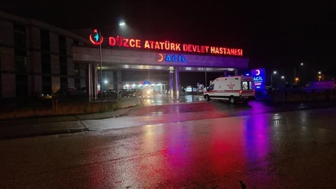 Düzce'de Tarım Aracı Devrildi