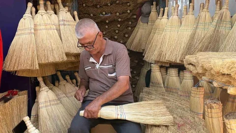Bursa'da Çalı Süpürgesi Geleneği Sürüyor