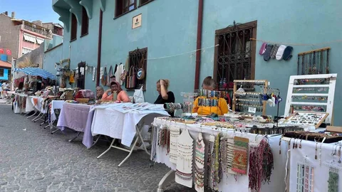 Kadın Girişimciler Zanaatları Yaşatıyor