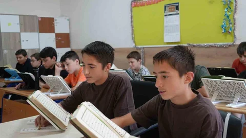 Kastamonu'da İkiz Kardeşlerden Hafızlık Başarısı