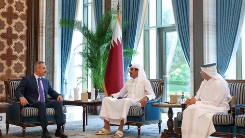 Doha'da Fidan ve Al Thani Görüşmesi