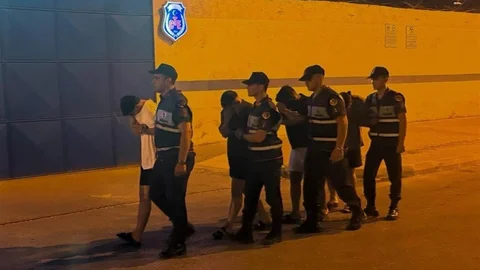 Kızkalesi'nde Polisle Tartışma