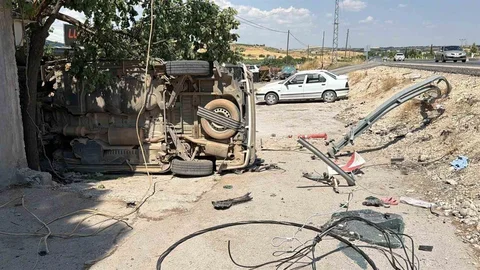 Adıyaman'da Panelvan Kaza Yaptı
