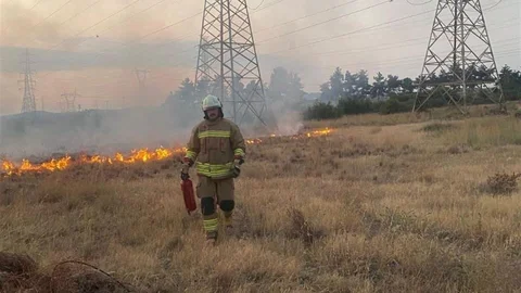 Erzin'de Trafik Yangını Kontrol Altına Alındı