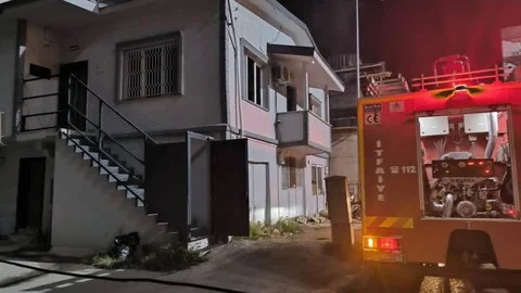 İskenderun'da Depo Yangını Kontrol Altına Alındı