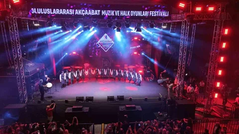 Akçaabat Müzik ve Halk Oyunları Festivali Tamamlandı