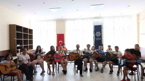 Aydın'da Çocuklara Sanat Eğitimi